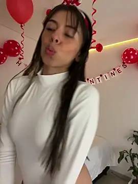 Snapshot of AmmyCollinsW chatting on 02.14.26 AmmyCollinsW online show from 02.14.26