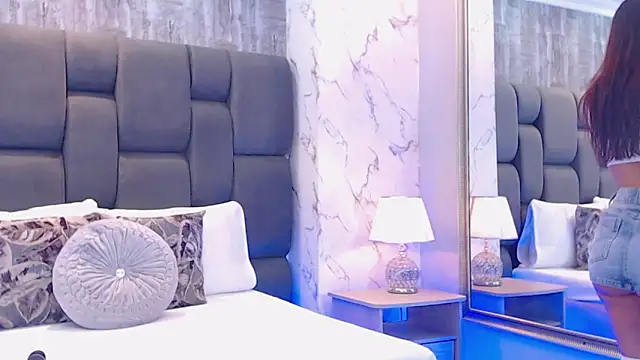 Snapshot of SophieWolkman chatting on 03.14.26 SophieWolkman online show from 03.14.26