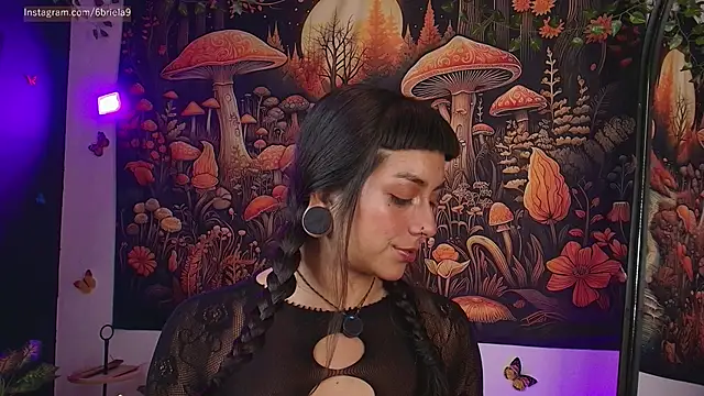 Snapshot of 6Briela9_ chatting on 04.28.26 6Briela9 online show from 04.28.26