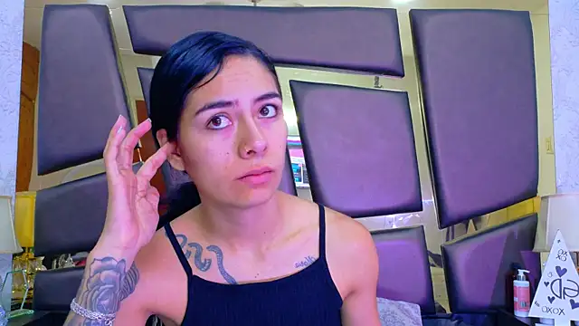 NicoleEsposito online show from 04.24.26