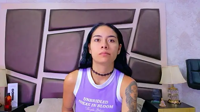 Snapshot of NicoleEsposito chatting on 06.20.26 NicoleEsposito online show from 06.20.26