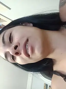Snapshot of NicoleEsposito chatting on 07.25.26 NicoleEsposito online show from 07.25.26