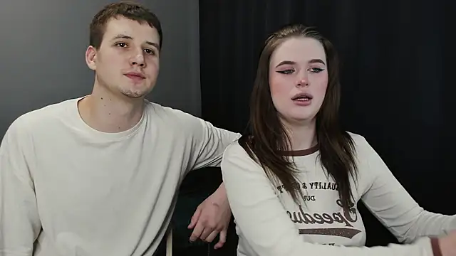 Snapshot of Pinku_kitsune chatting on 03.04.25 Pinku kitsune online show from 03.04.25