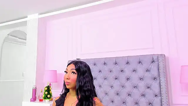 HaileeRoberts online show from 11.14.25