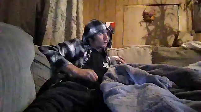 Snapshot of luke_thighwalker2469 chatting on 12.17.24 luke thighwalker2469 online show from 12.17.24