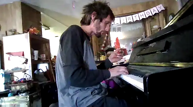 Snapshot of luke_thighwalker2469 chatting on 01.11.25 luke thighwalker2469 online show from 01.11.25