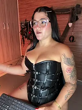 Snapshot of yey_bdsm chatting on 04.24.26 yey bdsm online show from 04.24.26