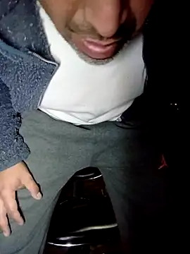 rodrig6987 1 online show from 09.20.25