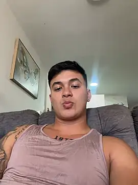 Snapshot of Cristopher_strong chatting on 05.15.26 Cristopher strong online show from 05.15.26
