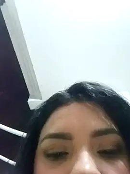 lolaa staars online show from 12.20.24