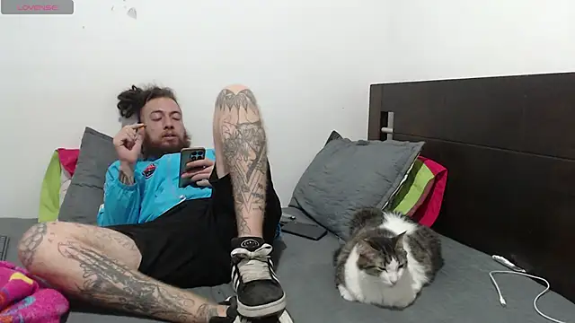 Snapshot of Nanna_and_Balder chatting on 02.10.25 Nanna and Balder online show from 02.10.25