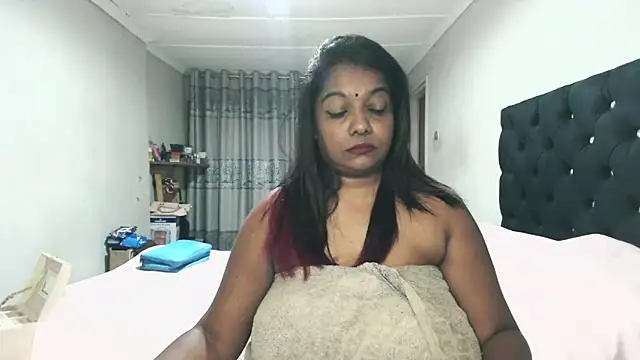 Indianmayaxoxo online show from 10.26.25