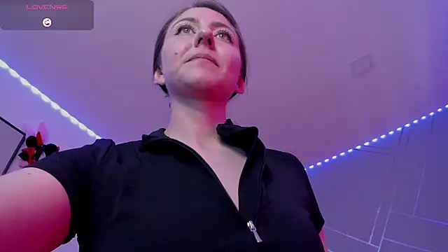 Snapshot of Ich_Bin_Julia chatting on 01.16.25 Ich Bin Julia online show from 01.16.25