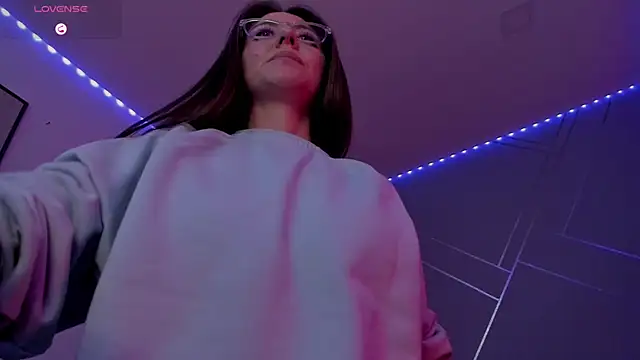 Snapshot of Ich_Bin_Julia chatting on 02.15.25 Ich Bin Julia online show from 02.15.25