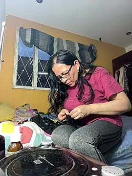 Freya Artemisa online show from 04.24.26