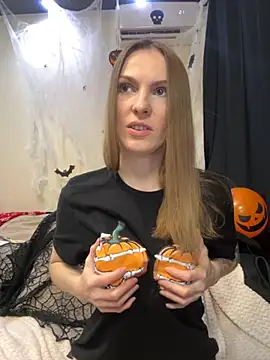 RachelBelI online show from 10.19.25