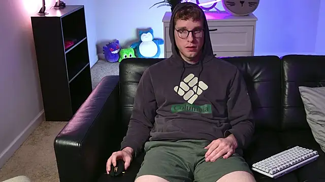 Snapshot of BlueEyedTallGuy94 chatting on 11.27.25 BlueEyedTallGuy94 online show from 11.27.25