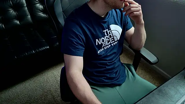 Snapshot of BlueEyedTallGuy94 chatting on 01.31.26 BlueEyedTallGuy94 online show from 01.31.26