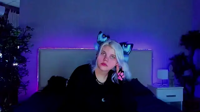 JoannLowe online show from 01.15.25