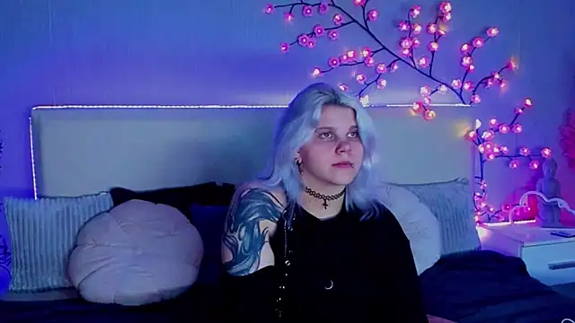 JoannLowe online show from 09.16.25