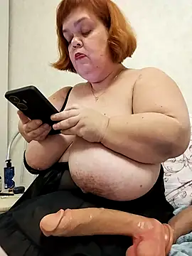 Snapshot of MIDGET-TITS chatting on 01.09.25 MIDGET-TITS online show from 01.09.25