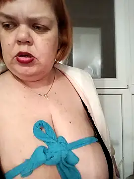 Snapshot of MIDGET-TITS chatting on 02.24.25 MIDGET-TITS online show from 02.24.25