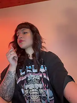 Ashley Chriss online show from 01.05.25