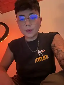 Ashley Chriss online show from 01.18.25