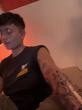 Ashley Chriss online show from 01.18.25