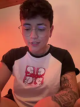 Ashley Chriss online show from 01.26.25