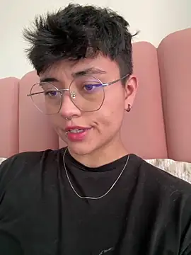 Ashley Chriss online show from 02.02.25