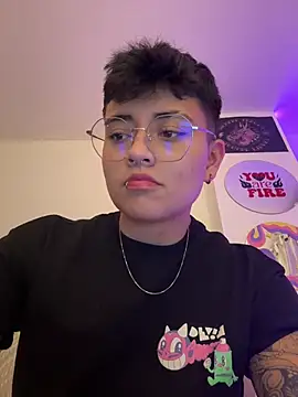 Ashley Chriss online show from 02.07.25