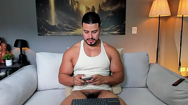 Snapshot of ApoloMakris chatting on 07.01.26 ApoloMakris online show from 07.01.26