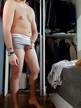 Snapshot of TheKing966 chatting on 02.25.25 TheKing966 online show from 02.25.25