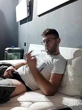 Snapshot of TheKing966 chatting on 09.30.25 TheKing966 online show from 09.30.25