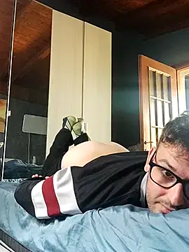 Snapshot of TheKing966 chatting on 02.26.26 TheKing966 online show from 02.26.26