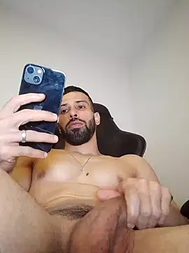 Snapshot of prince-roludo chatting on 12.22.24 prince-roludo online show from 12.22.24
