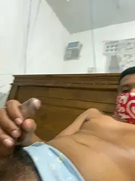 Snapshot of Heavenranger1997 chatting on 02.14.26 Heavenranger1997 online show from 02.14.26