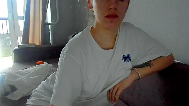 foxy blond online show from 04.24.26