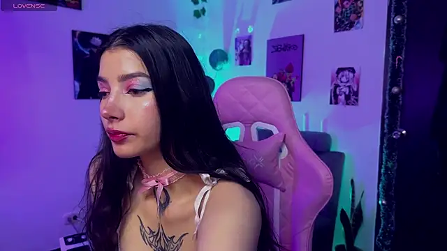 Snapshot of cami_mila9 chatting on 01.10.26 cami mila9 online show from 01.10.26