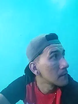 Snapshot of Carlos220493 chatting on 10.30.25 Carlos220493 online show from 10.30.25