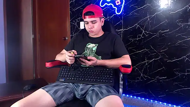 Snapshot of maty_hardx chatting on 02.13.25 maty hardx online show from 02.13.25