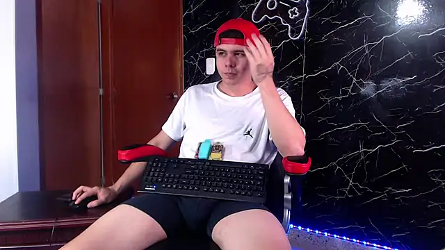 Snapshot of maty_hardx chatting on 02.21.25 maty hardx online show from 02.21.25