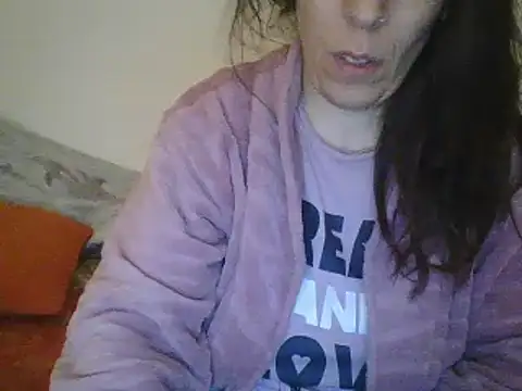 Snapshot of hairygirl80 chatting on 12.27.24 hairygirl80 online show from 12.27.24