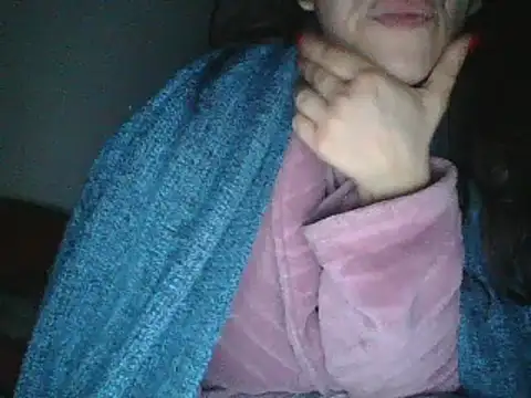 Snapshot of hairygirl80 chatting on 01.05.25 hairygirl80 online show from 01.05.25