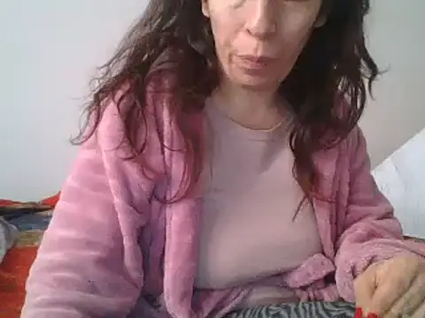 Snapshot of hairygirl80 chatting on 02.10.25 hairygirl80 online show from 02.10.25