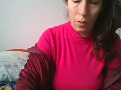 Snapshot of hairygirl80 chatting on 03.06.25 hairygirl80 online show from 03.06.25