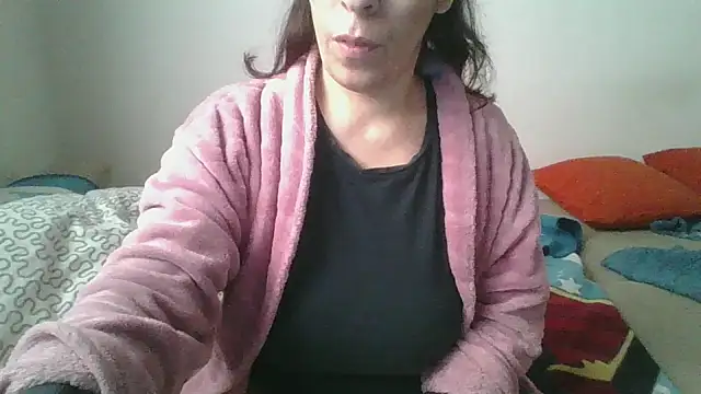 Snapshot of hairygirl80 chatting on 01.15.26 hairygirl80 online show from 01.15.26