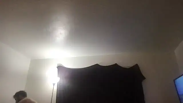 Snapshot of SpunCandy chatting on 09.19.25 SpunCandy online show from 09.19.25