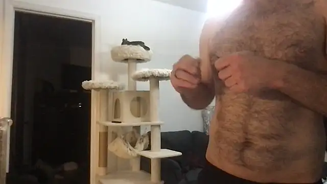 Snapshot of SpunCandy chatting on 10.04.25 SpunCandy online show from 10.04.25